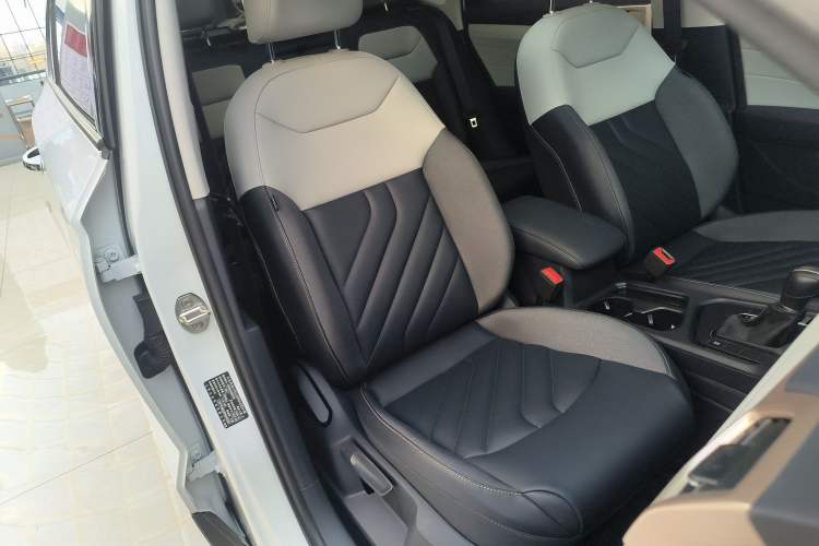 Used Volkswagen Tharu 2023 300TSI Two-Wheel-Drive Moonlight Edition