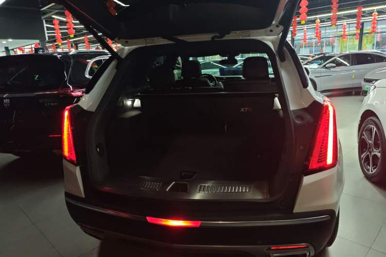 Used Cadillac XT5 2021 28T Luxury Model