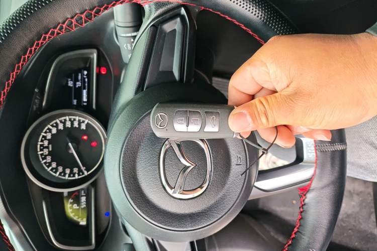 Used Mazda 3 Axela 2017 Sedan 1.5L Automatic Comfort Model Emission Standard China V