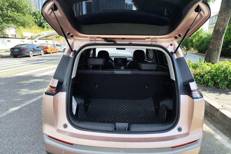 Used AION Y 2023 Plus 510 Smart Edition