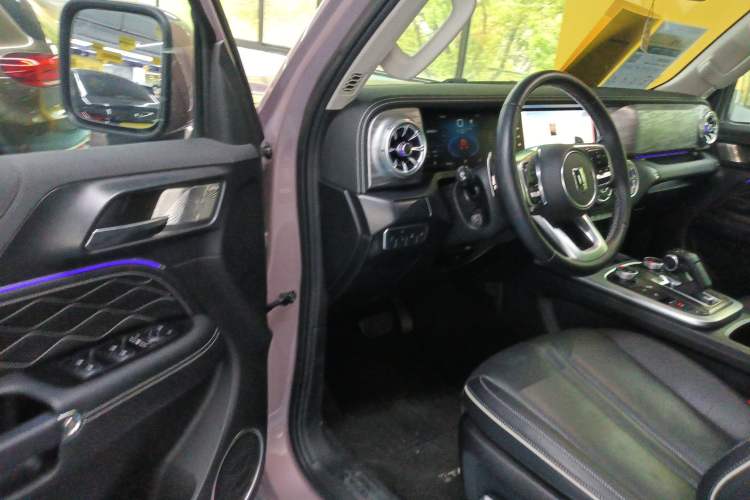 Used Tank 300 2023 City Edition 2.0T—Stylish as Ever Driver Seat