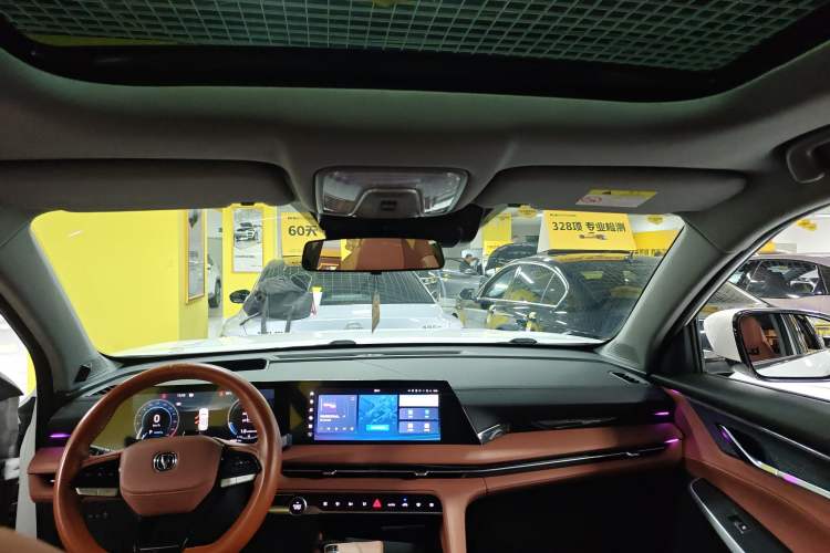 Used CHANGAN CS75 PLUS 2023 3rd Generation 1.5T Automatic Pilot Model
