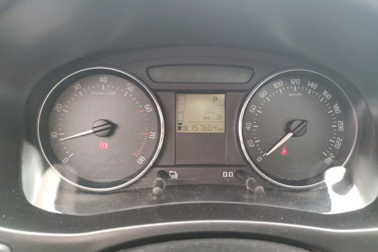Used Skoda Fabia 2012 1.6L Scout Instrument Cluster