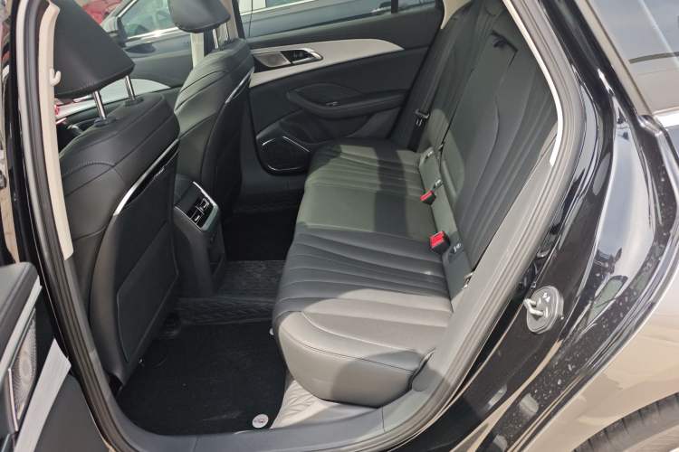 Used Hongqi H5 2025 1.5T DCT Qiyun 500 000th Unit Commemorative Edition Left Rear Seat