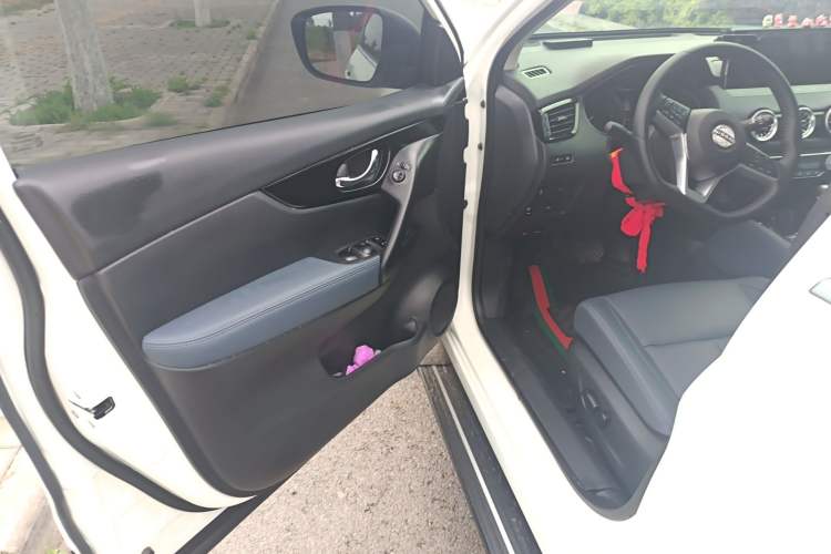 Used Nissan Qashqai 2025 Facelifted Honor 2.0L CVT XV+ Leading Edition Driver Seat