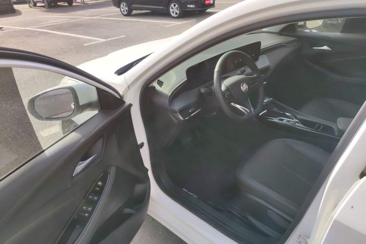 Used Buick Verano 2023 Pro Enjoyment Edition Driver Seat