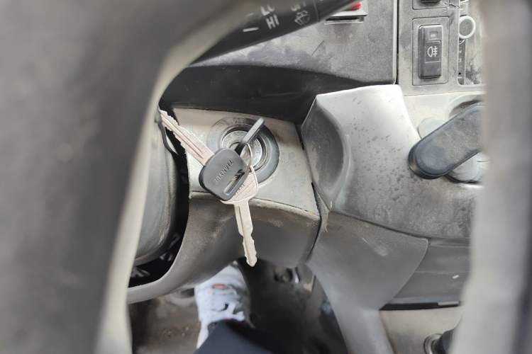 Used Jinbei Hiace 2011 2.0L 5th Generation Kuaiyunwang Standard Version 4G19 Vehicle Key