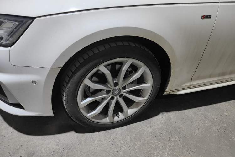 Used Audi A4L 2019 40 TFSI Fashion Version China V
