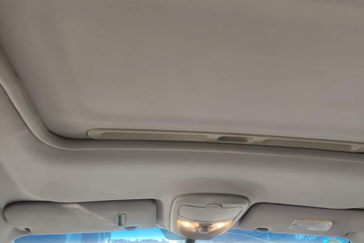 Used Roewe W5 2013 1.8T 2WD Automatic Xingyu Edition
