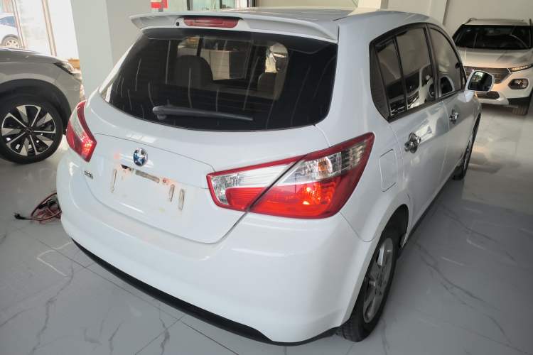 Used Venucia R50 2013 1.6L Automatic Luxury Edition
