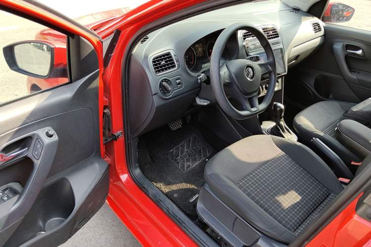 Used Volkswagen Polo 2014 1.4L Automatic Comfort Edition Driver Seat