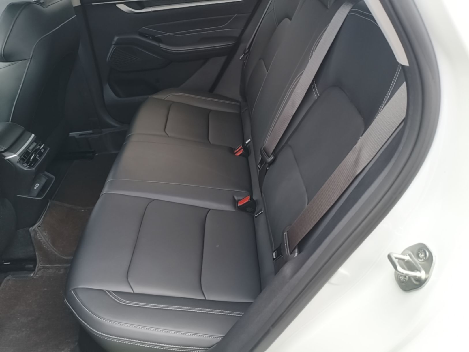 Geely Auto Emgrand 2026 Model 4th Generation 4 Millionth Anniversary Edition 1.5L CVT Feiyue Edition — снимка 20
