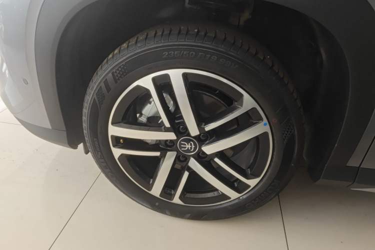 Used BYD Song L DM-i 2025 Intelligent Driving Version 112 km Beyond-Range Type
