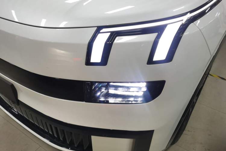 Used Lynk & Co 900 2025 2.0T Ultra Left Front Headlight