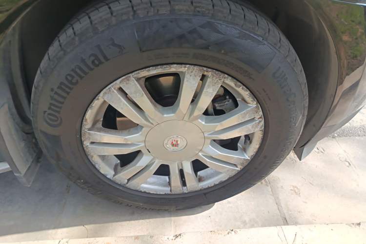 Used Cadillac SRX 2012 3.0L Elite Edition Right Front Wheel Hub