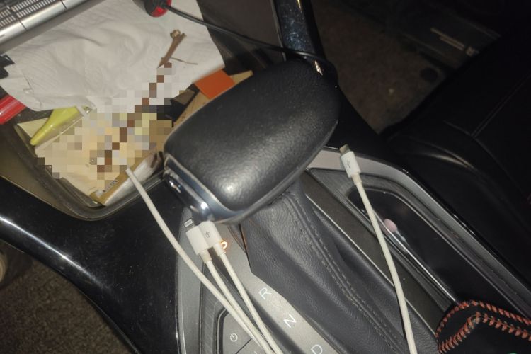 Used GAC Trumpchi GS4 2021 270T Automatic Elite Tech Edition Gear Lever