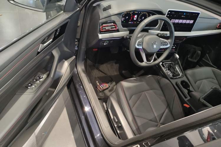 Used Volkswagen Lavida 2024 300TSI DSG Starry Sky Leading Edition
