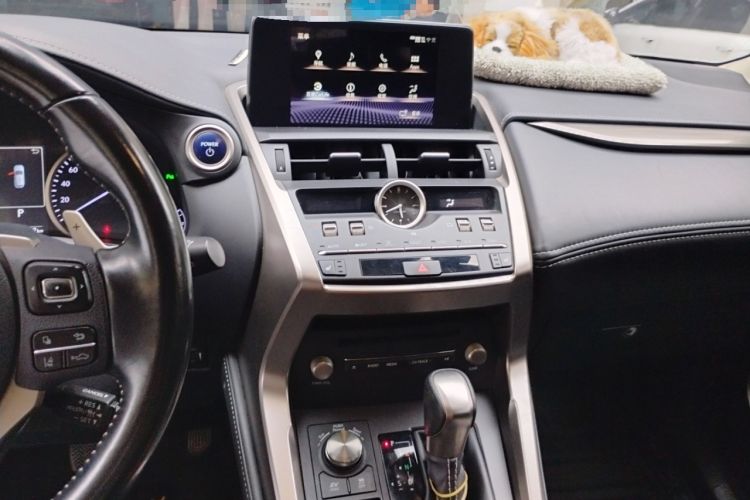 Used Lexus NX 2020 300h Front-Drive FENGSHANG Version China VI Standard Audio And AC Panel