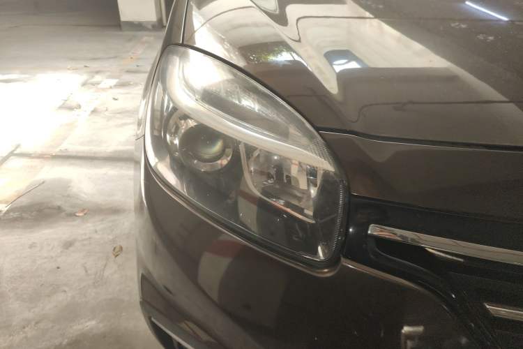 Used Renault Koleos 2014 Revised Version 2.5L Two-Wheel Drive Urban Edition
