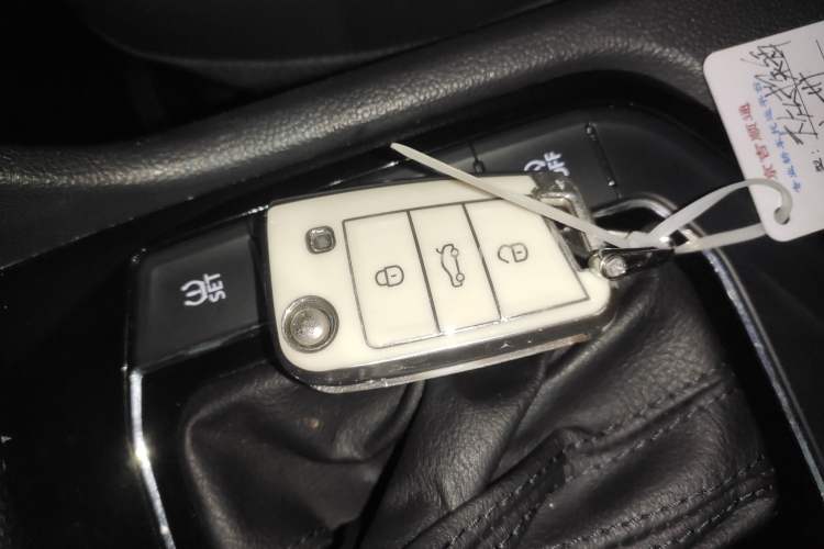 Used Volkswagen Tharu 2019 280TSI Two-Wheel Drive Luxury Version China VI Standard