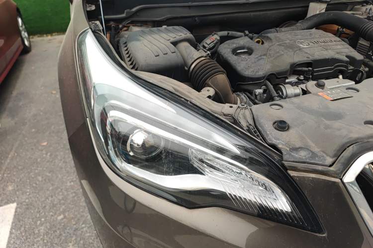 Used Buick Envision 2016 20T Two-Wheel Drive Leading Version Right Front Headlight