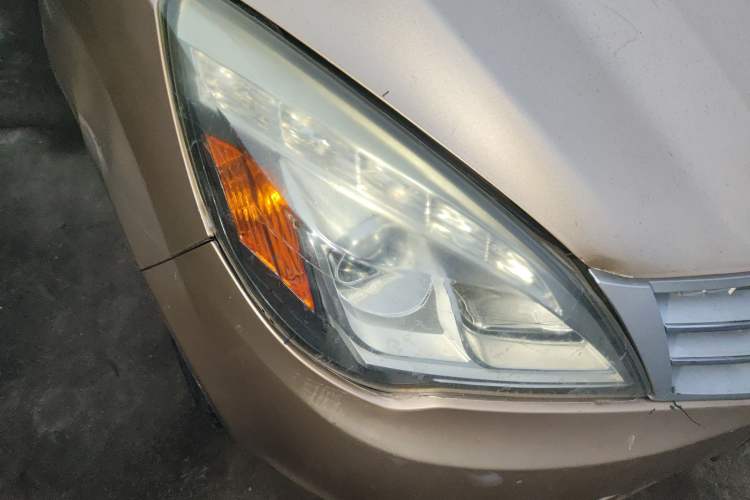 Used BAIC Weiwang M20 2014 1.5L practical type BJ415A Right Front Headlight