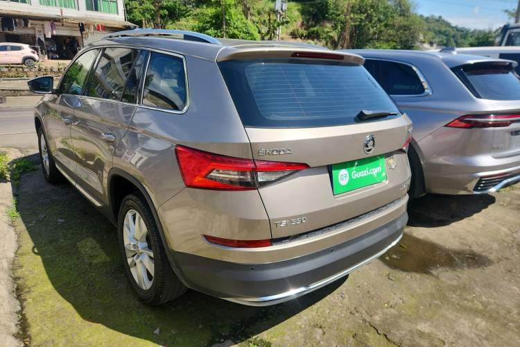 Used Skoda Kodiaq 2018 Facelifted TSI330 5-Seater Two-Wheel-Drive Luxury Enjoyment Edition Rear Left 45 Deg