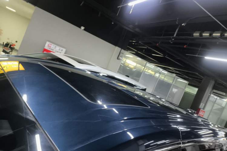 Used VOYAH Dream 2025 PHEV Four-Wheel-Drive Flagship Kunpeng Edition
