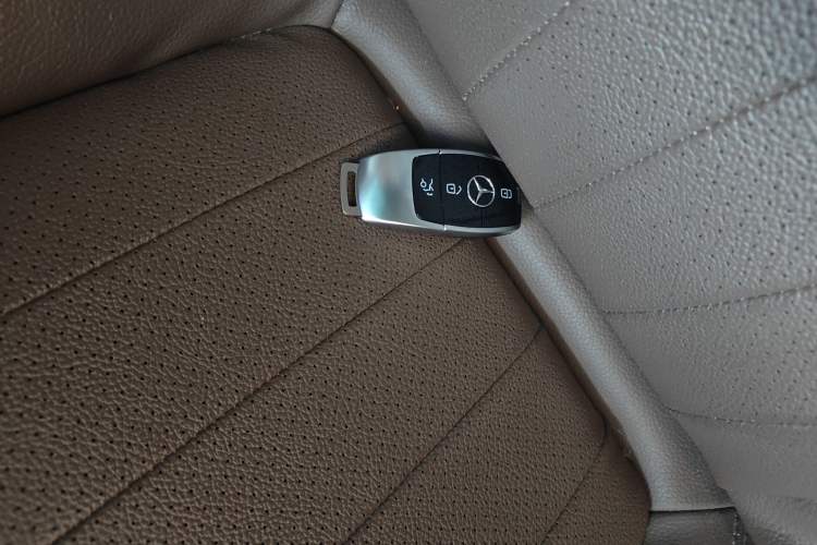 Used Mercedes-Benz E-Class 2022 Updated E 300 L Luxury Edition
