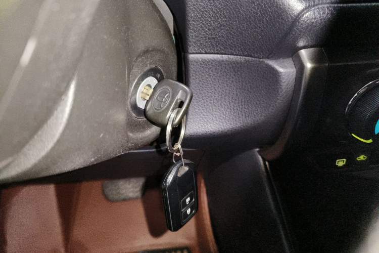 Used Toyota YARiS L Zhi Xuan 2014 1.3E Automatic Charm Edition