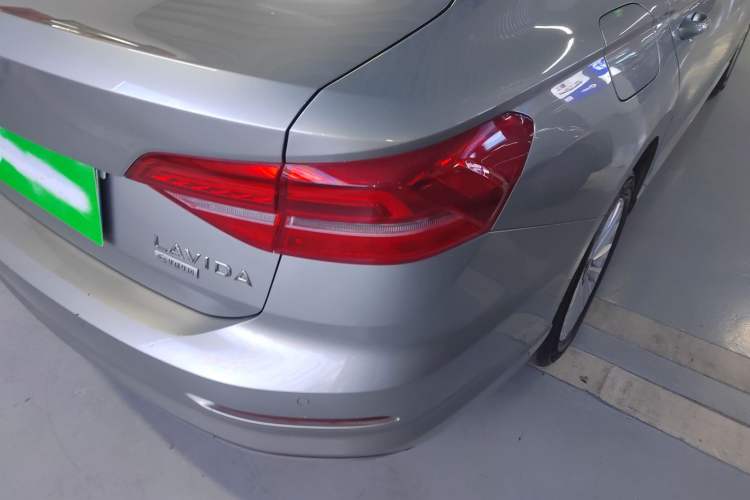 Used Volkswagen Lavida 2021 1.5L Automatic Comfort Edition Right Rear Taillight