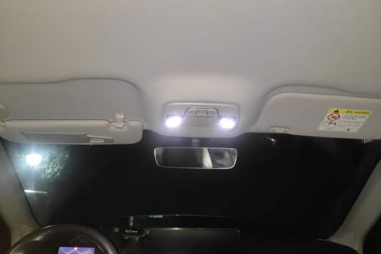 Used Geometry A 2022 Pro 430KM Commuter Edition Headliner