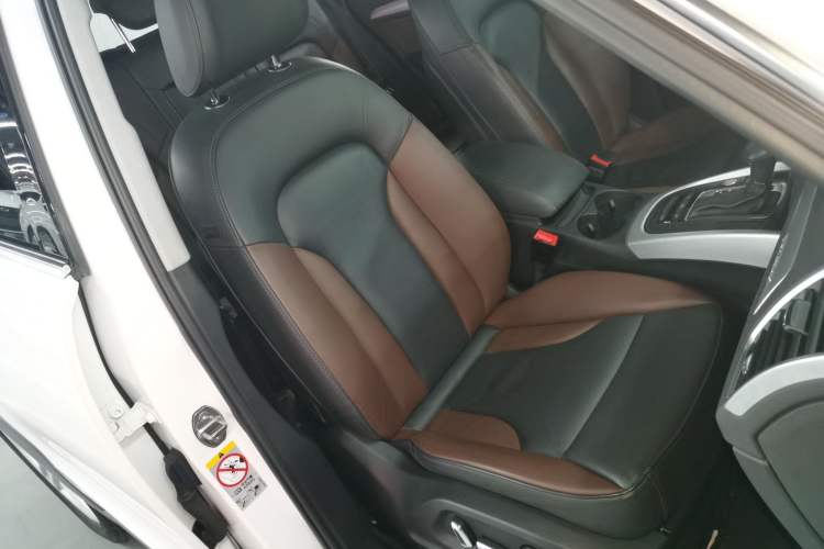 Used Audi Q5 2017 Plus 40 TFSI Technology Model
