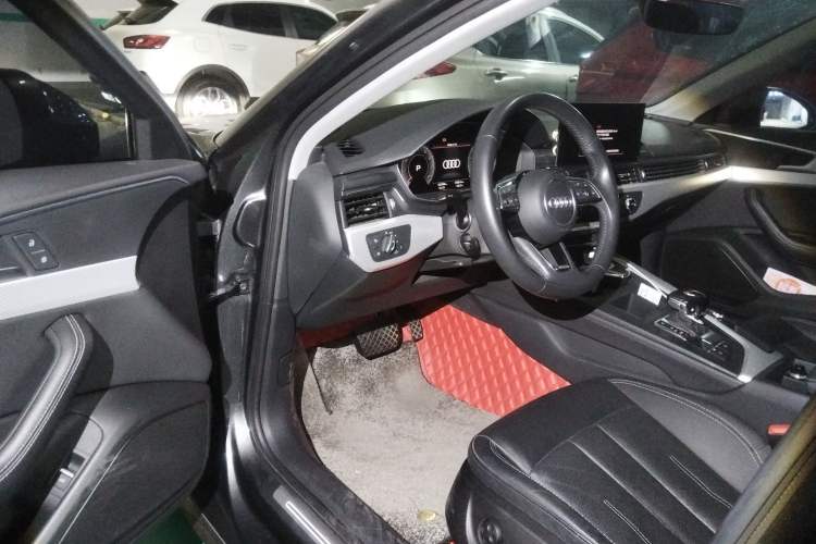 Used Audi A4L 2020 40 TFSI Fashionable and Elegant Model Driver Seat