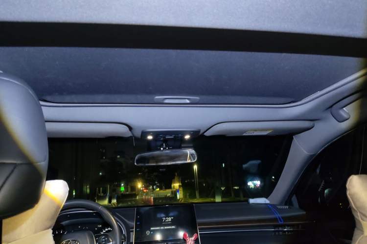 Used Toyota Avalon 2022 2.0L Luxury Edition