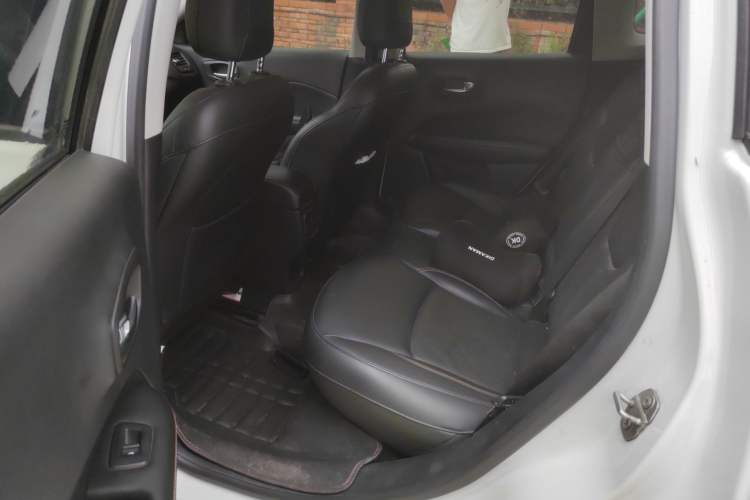 Used Jeep Compass 2017 200T Automatic Family Edition
