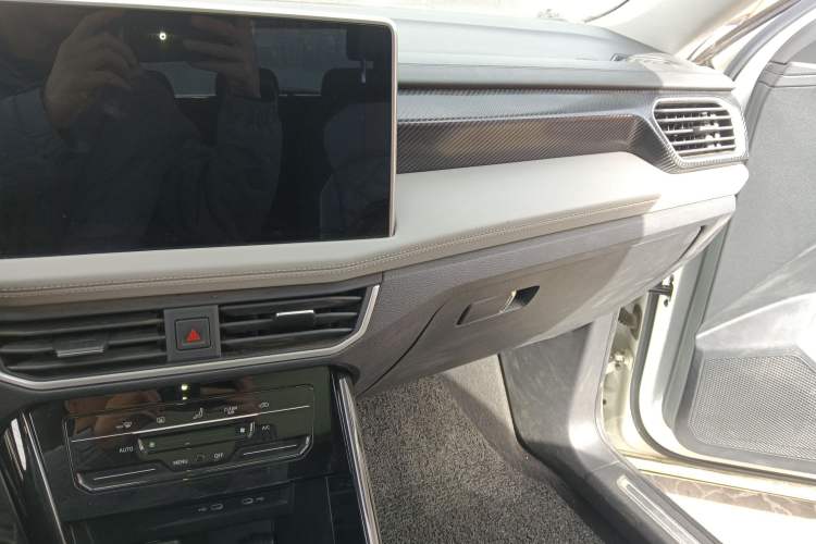 Used Volkswagen Tayron 2023 300TSI Two-Wheel-Drive Luxury Plus Advanced Edition