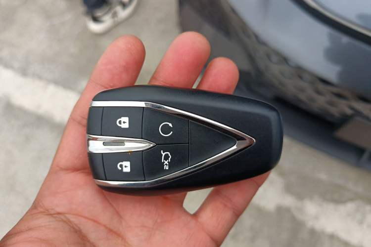 Used CHANGAN UNI-V 2024 1.5T Prestige Edition
