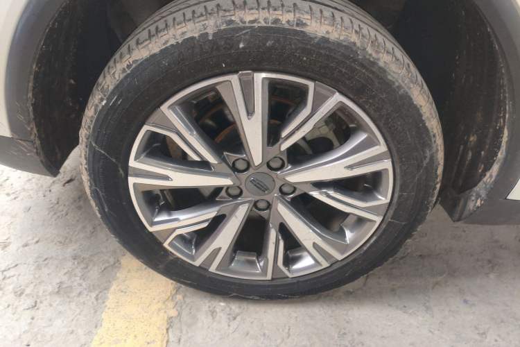 Used Geely Auto Jiajie 2023 Geely Jiaji L 1.5TD DCT Luxury Model
