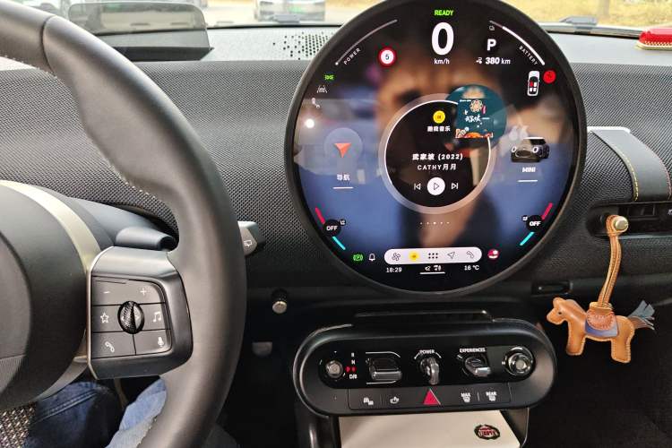 Used MINI Electric MINI COOPER 2024 452km COOPER SE Artist
