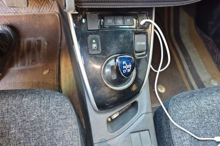 Used Toyota Levin Hybrid E+ 2019 1.8L GS E-CVT Elite Model with Sunroof Gear Lever