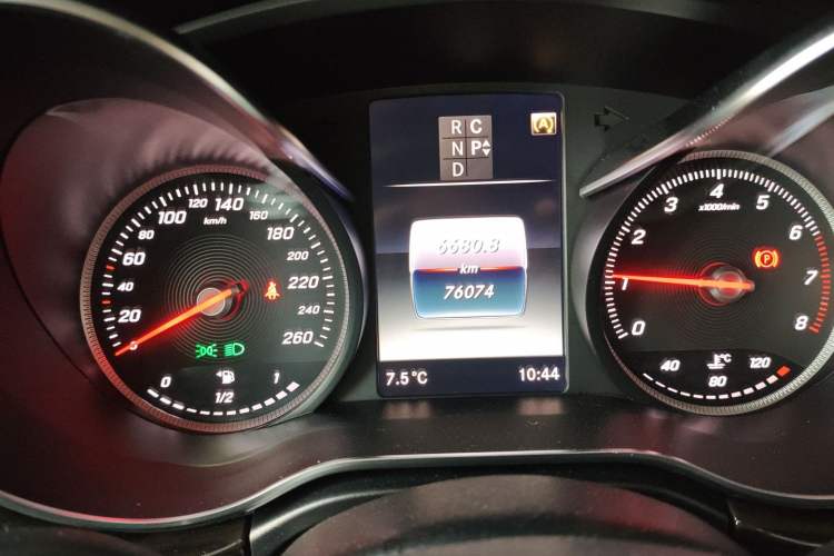 Used Mercedes-Benz V-Class 2018 V 260 Avantgarde Edition China VI