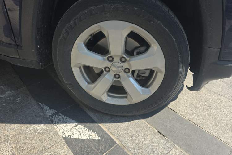 Used Jeep Compass 2019 220T Automatic Family Edition
