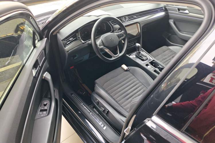 Used Volkswagen Magotan 2020 330TSI DSG Luxury Edition Driver Seat