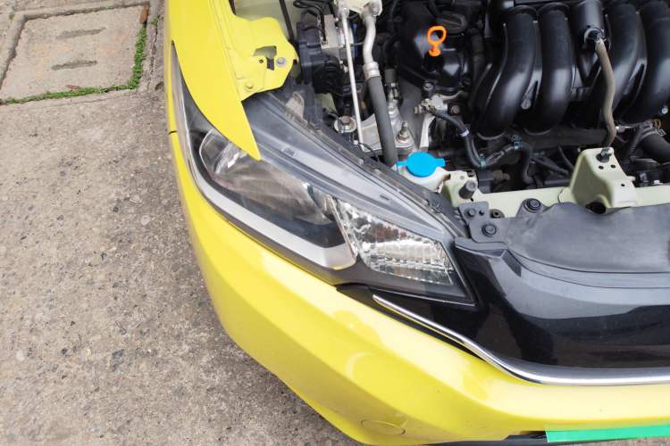 Used Honda Fit 2014 1.5L EX CVT Elite Model Right Front Headlight