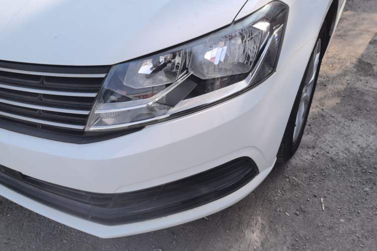 Used Volkswagen Lavida 2017 1.6L Manual Fashion Edition
