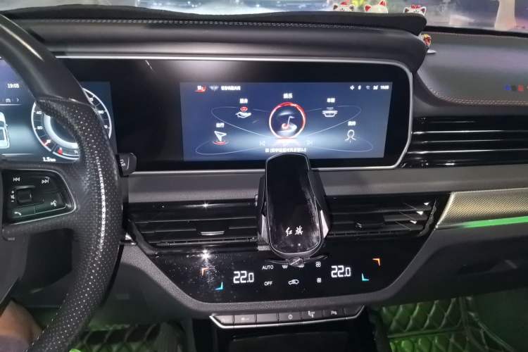Used Hongqi HS5 2022 2.0T Smart Connect Flagship Edition
