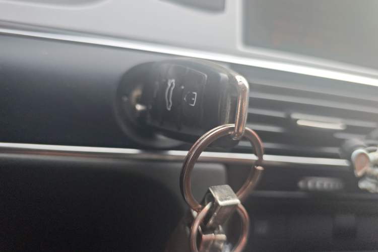 Used Audi A6L 2011 2.0 TFSI Automatic Standard Edition Vehicle Key