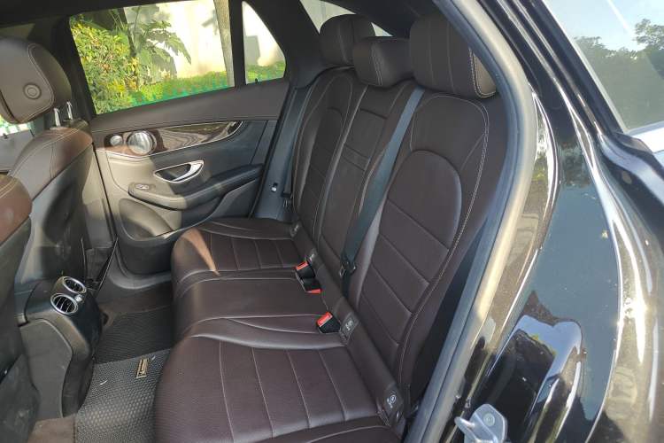 Used Mercedes-Benz GLC 2018 GLC 260 4MATIC Luxury Model
