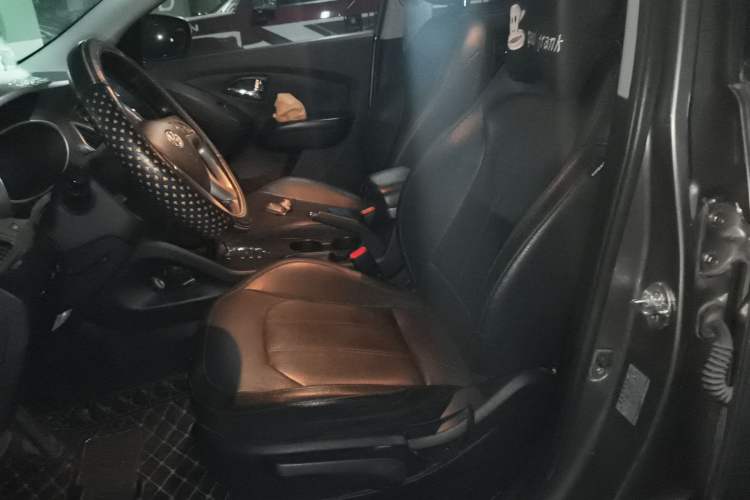 Used Hyundai ix35 2013 2.0L Automatic Two-Wheel Drive Smart GLS China IV Standard Left Front Seat